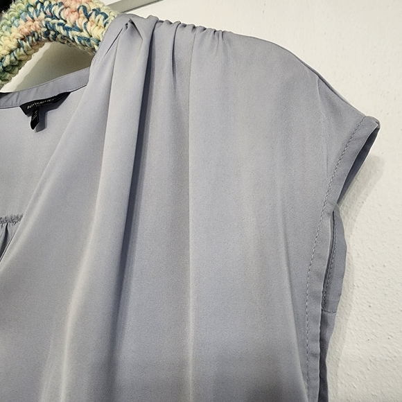 Banana Republic Factory Drapey Pleated Popover Blouse | Periwinkle Blue | Size M - Picture 7 of 11